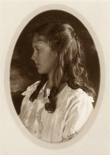 Anne Morrow Lindbergh photo
