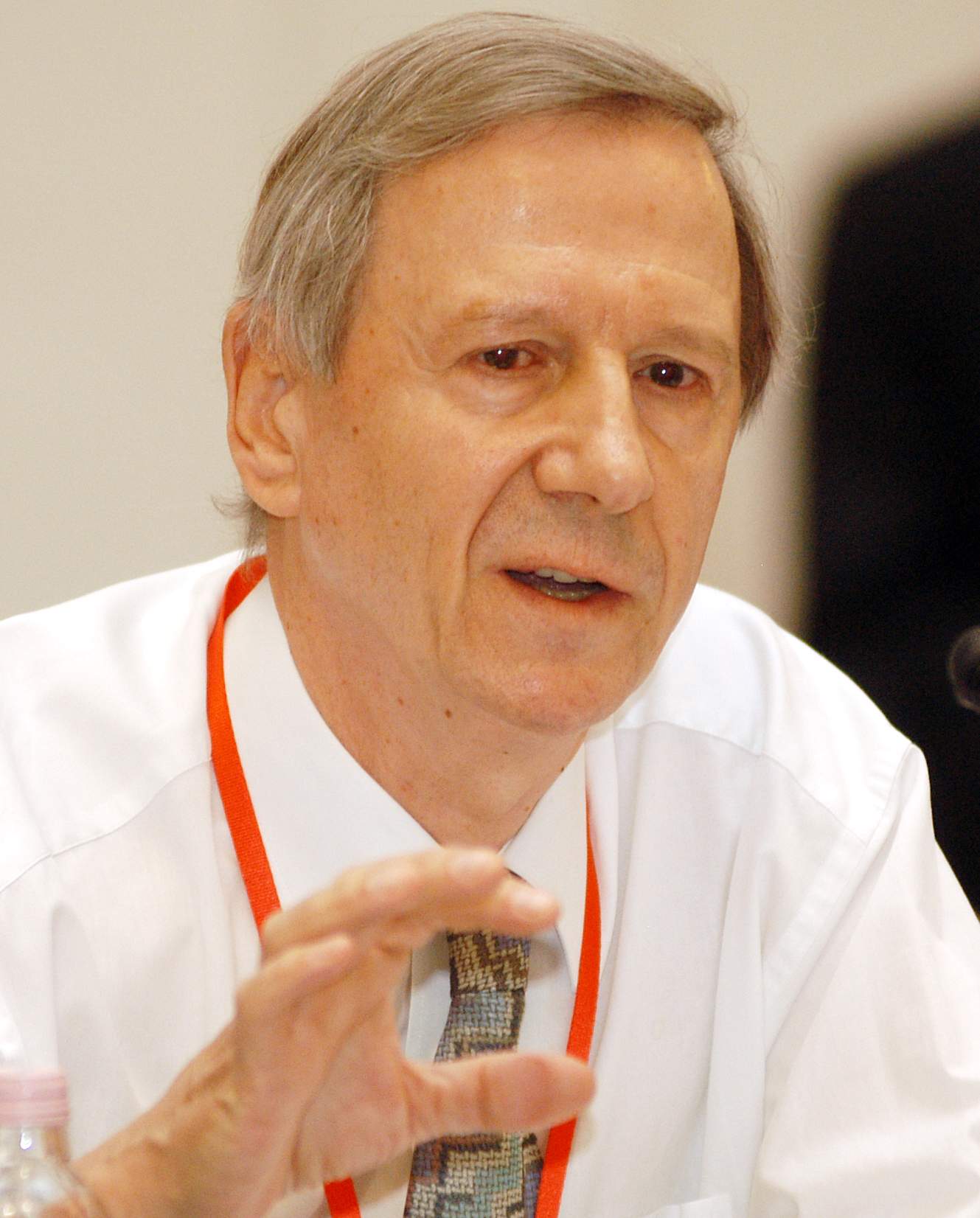 Anthony Giddens photo