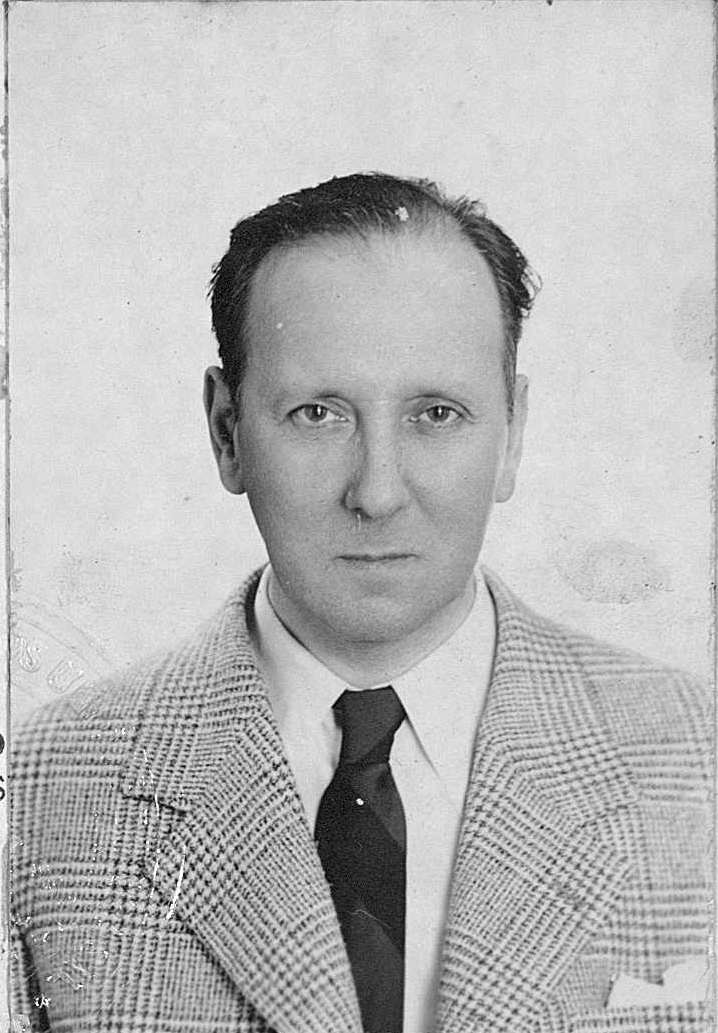 António Tomás Botto photo