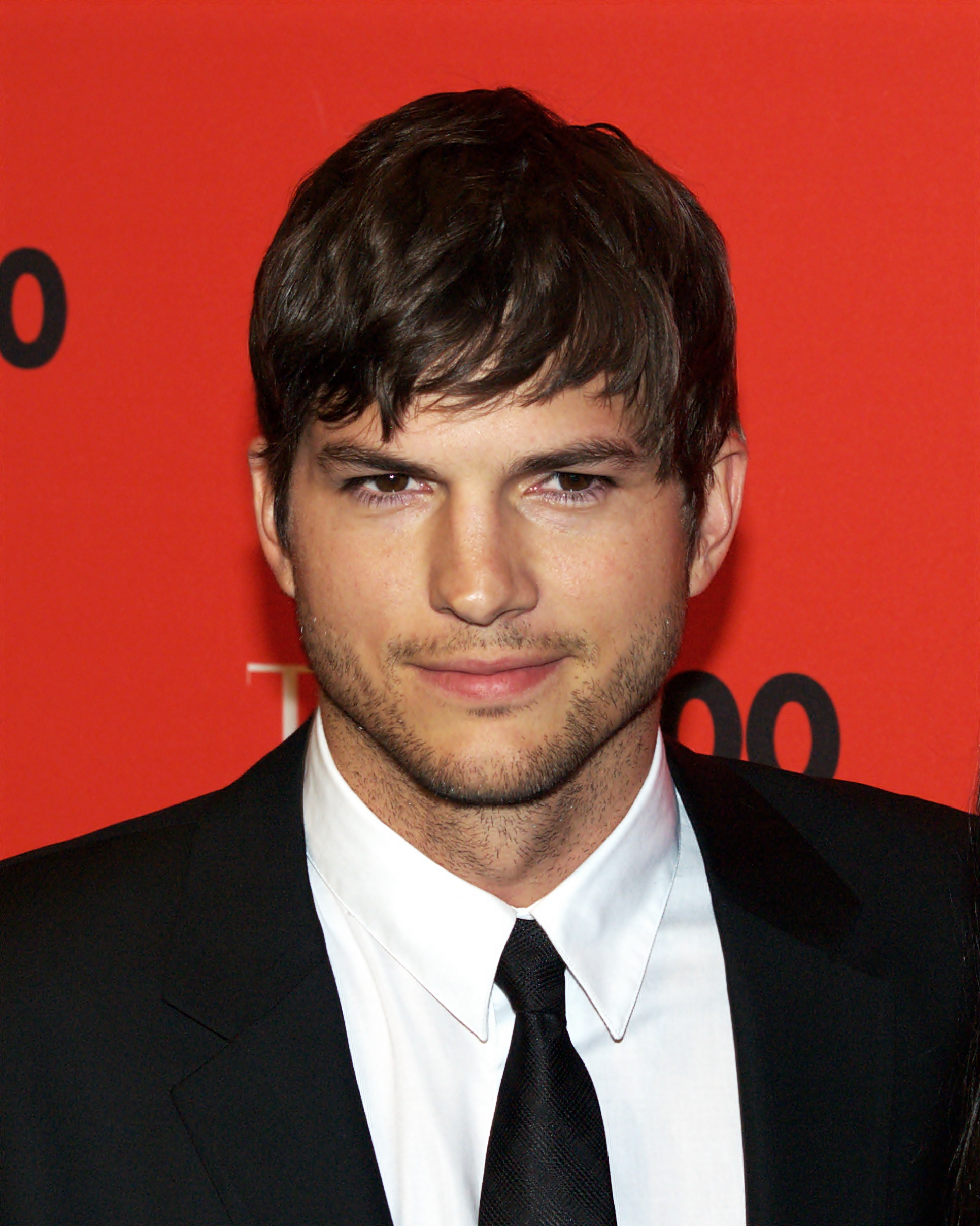 Ashton Kutcher photo