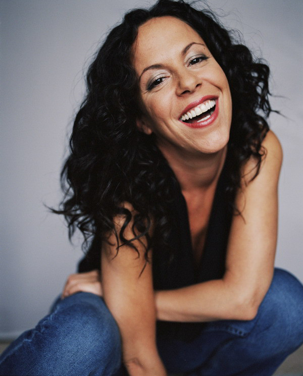 Bebel Gilberto photo