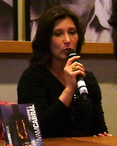Beth Goulart photo