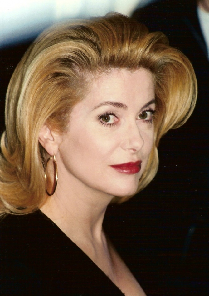 Catherine Deneuve photo