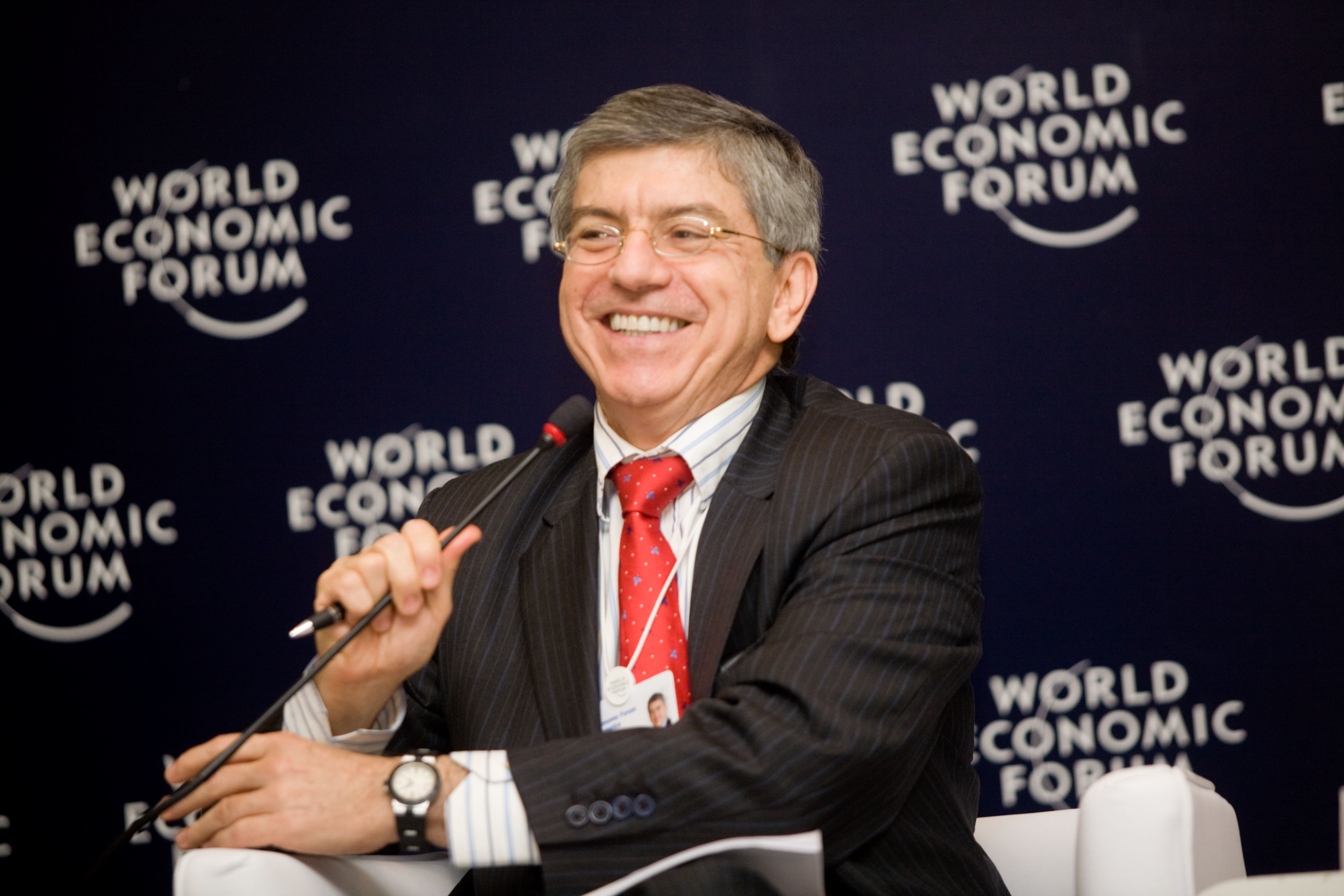 César Gaviria photo