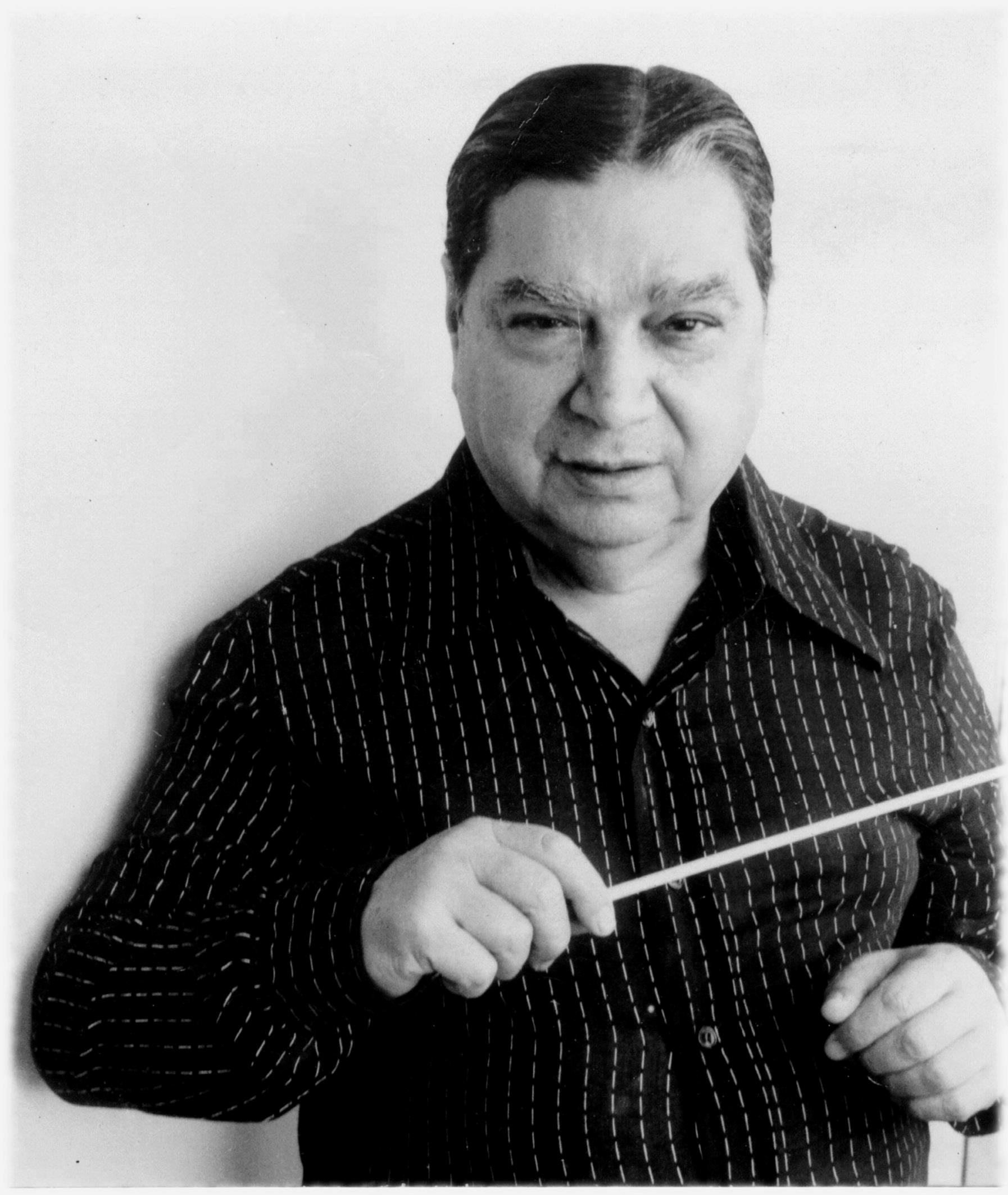 César Guerra-Peixe photo