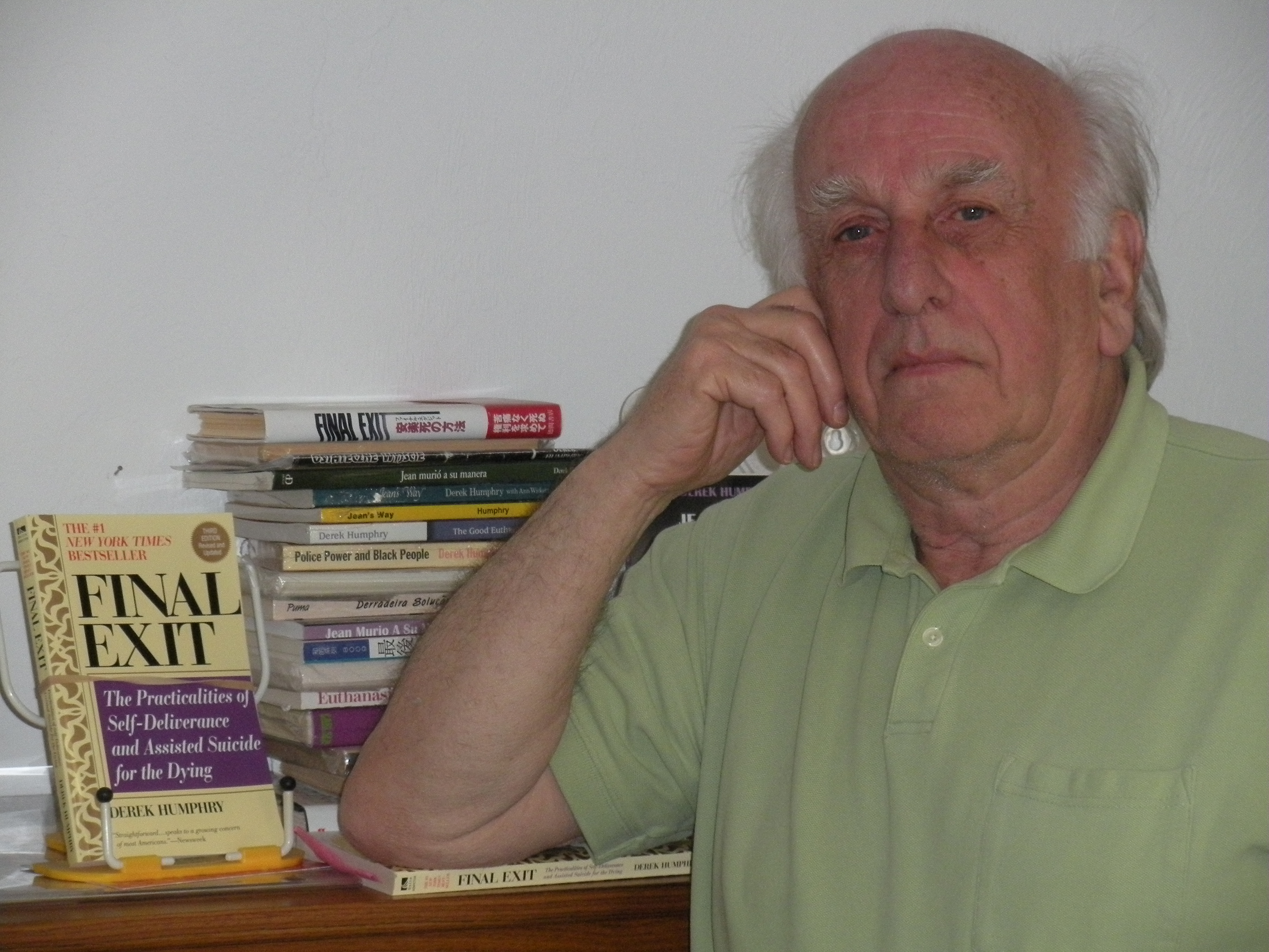 Derek Humphry photo