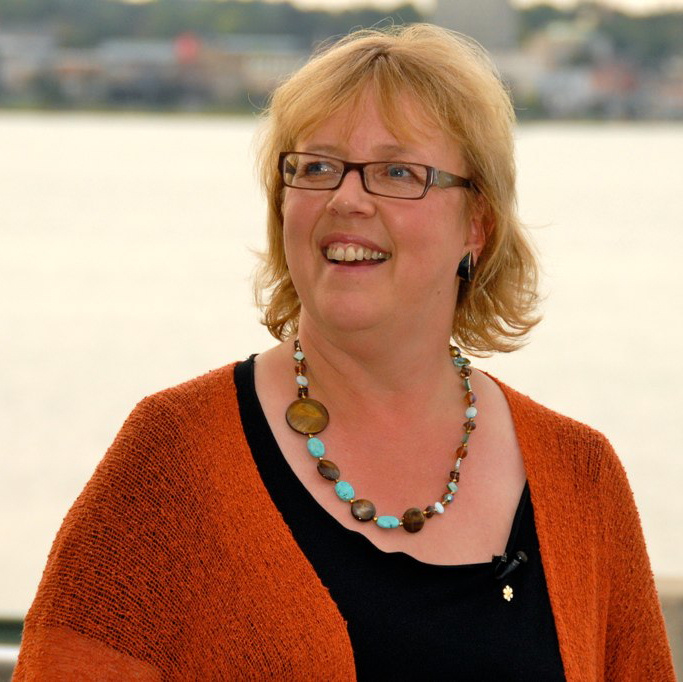 Elizabeth May photo
