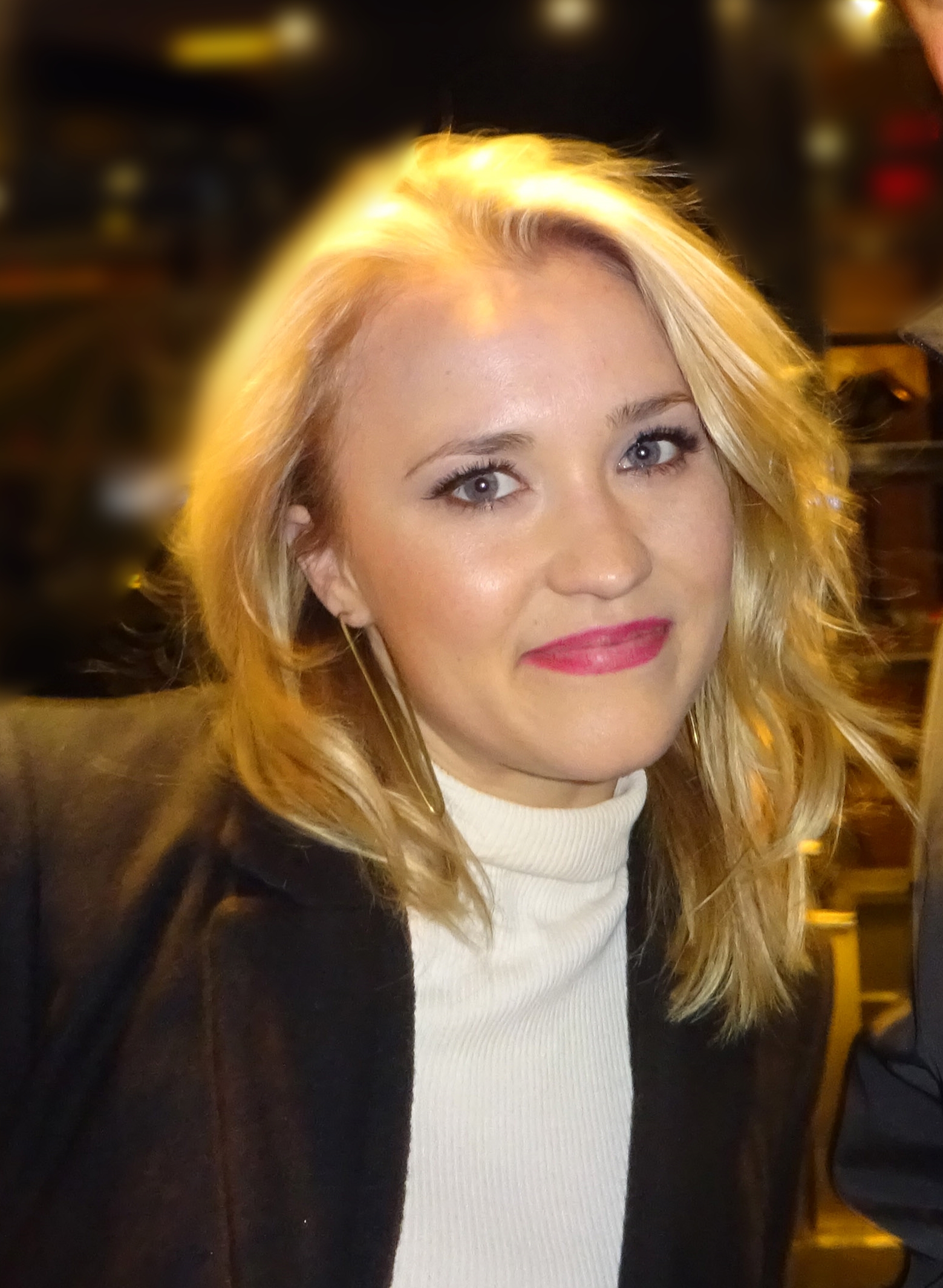 Emily Osment photo