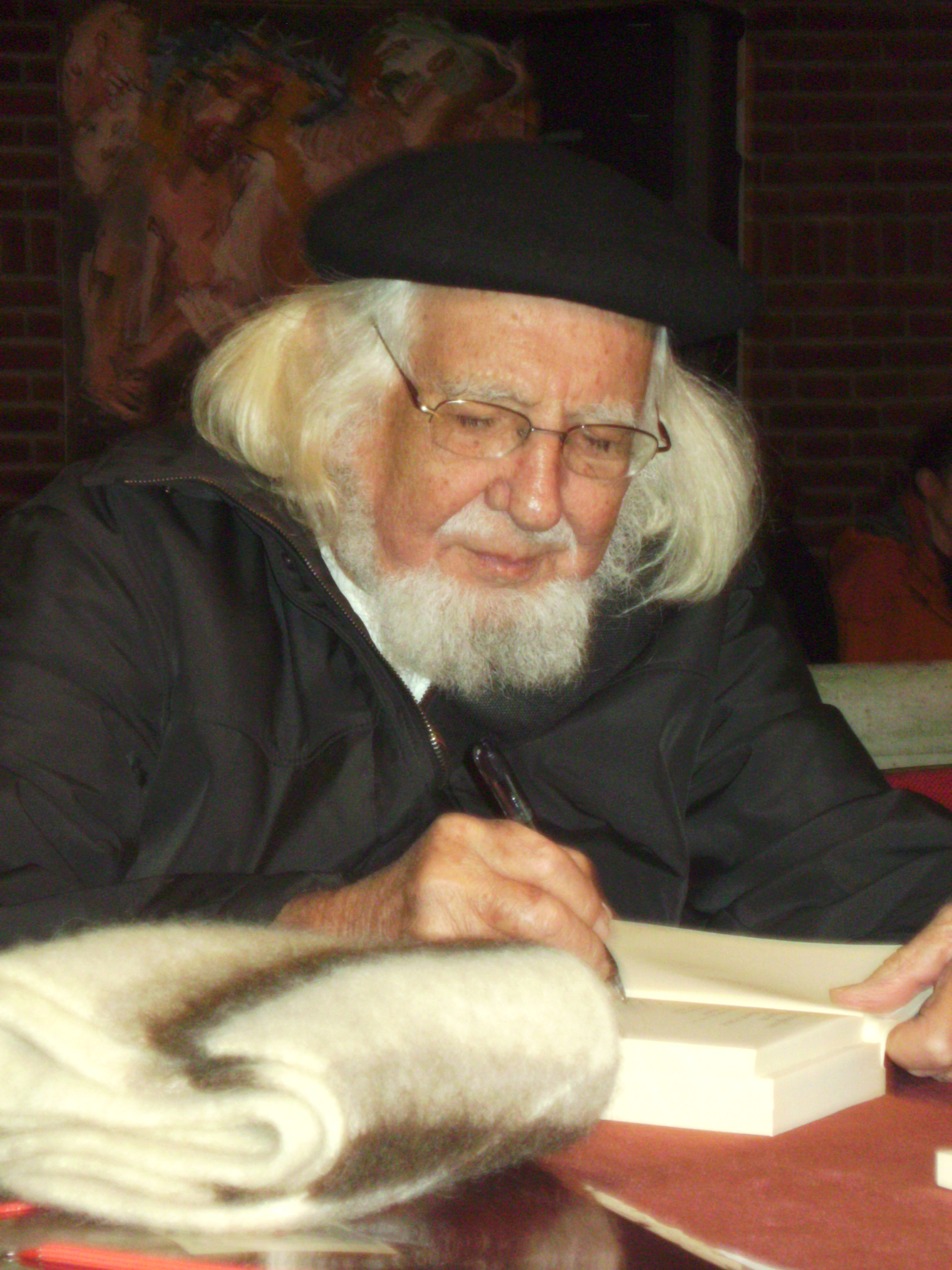 Ernesto Cardenal photo