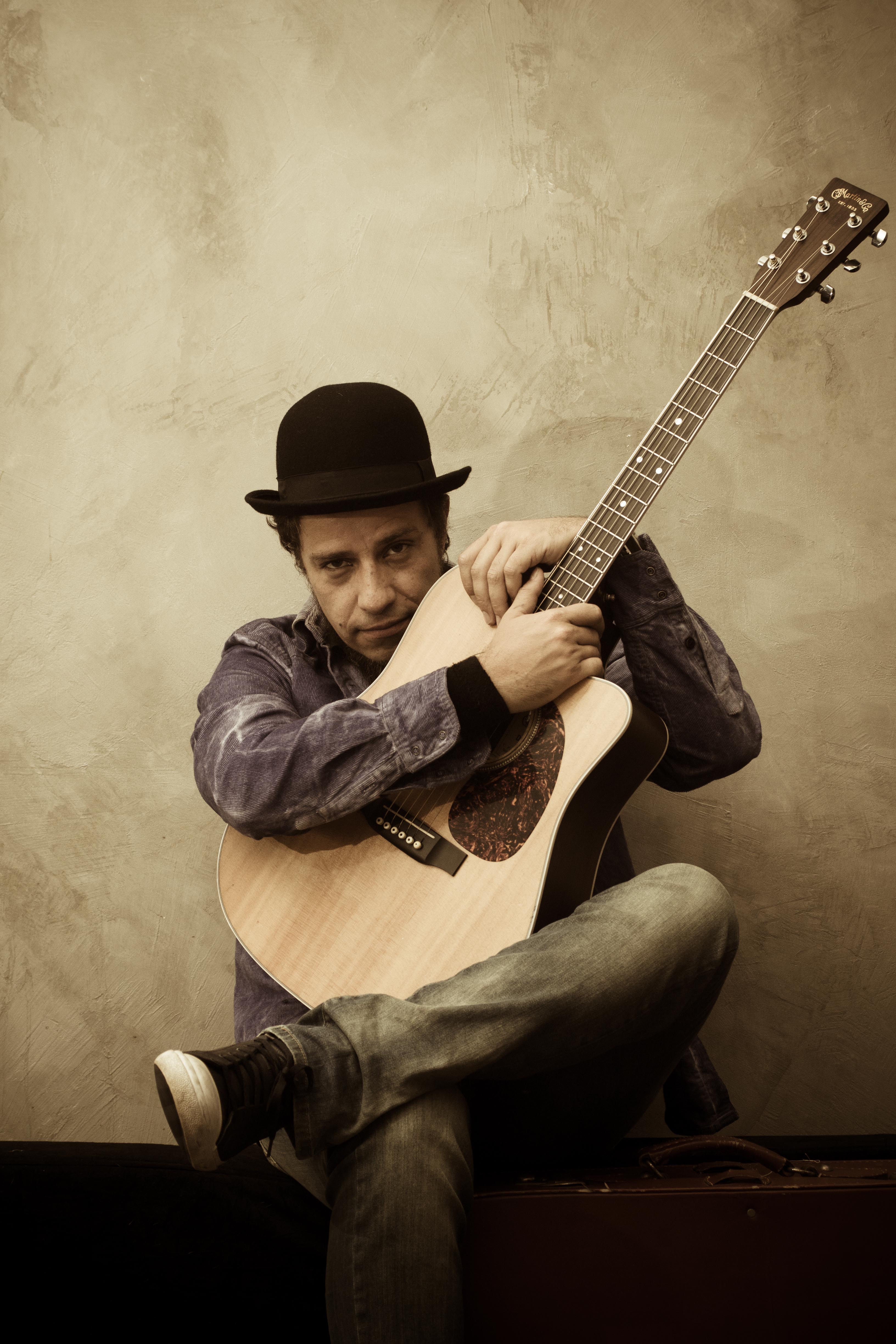 Fernando Anitelli photo