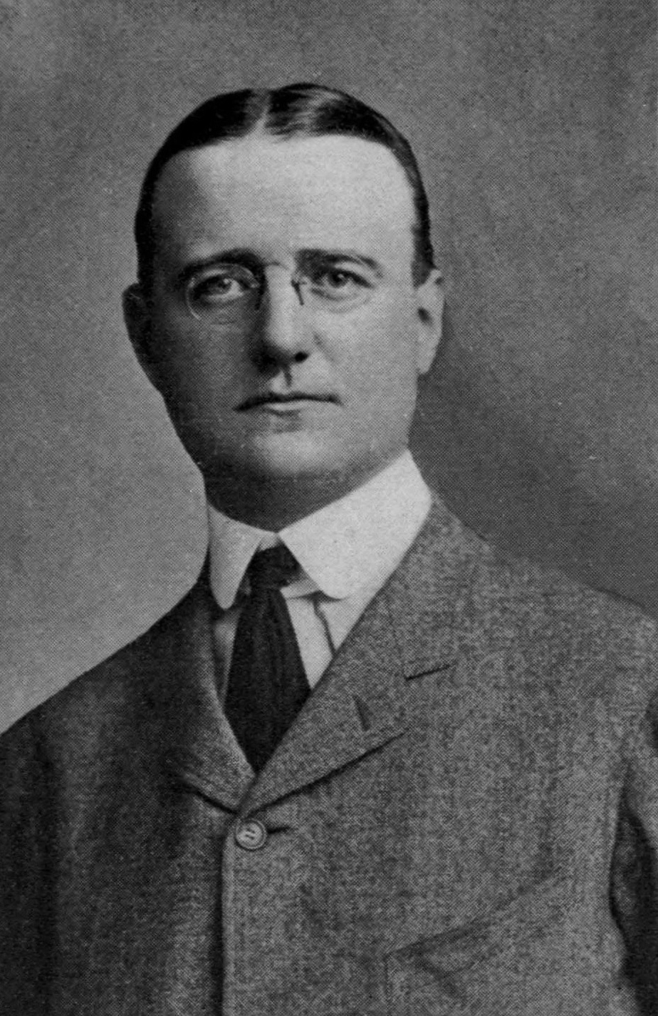 Finley Peter Dunne photo