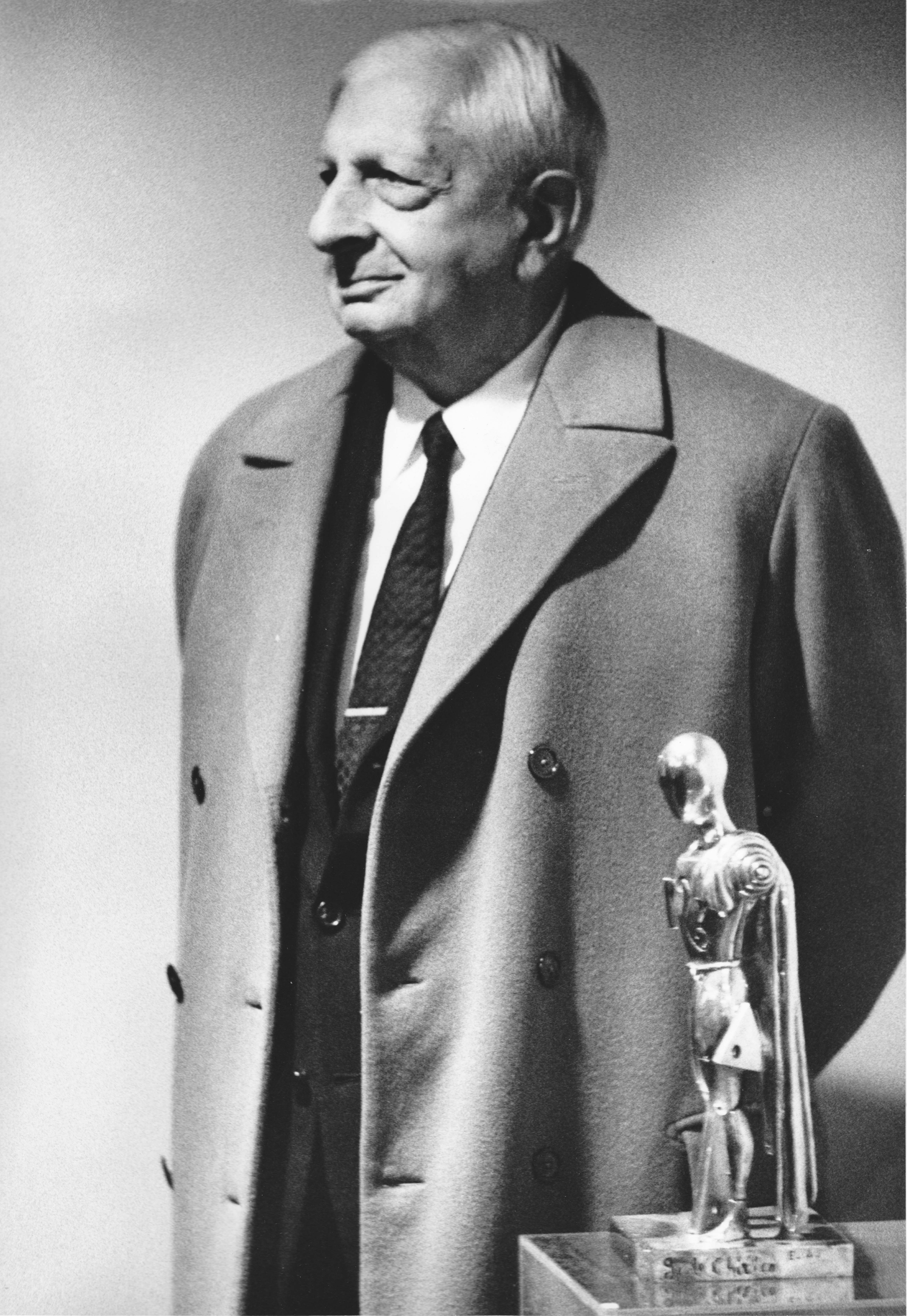 Giorgio de Chirico photo