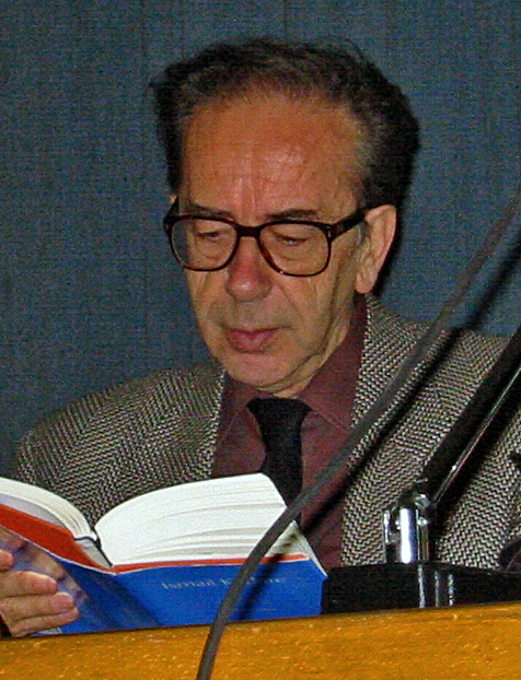 Ismail Kadare photo