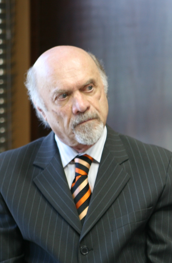 Júlio Medaglia photo