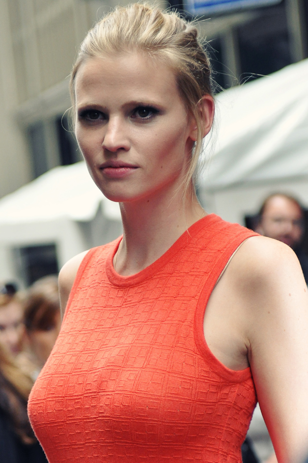 Lara Stone photo