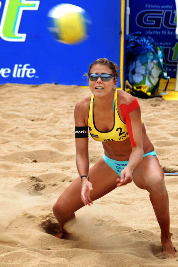Leila Barros photo