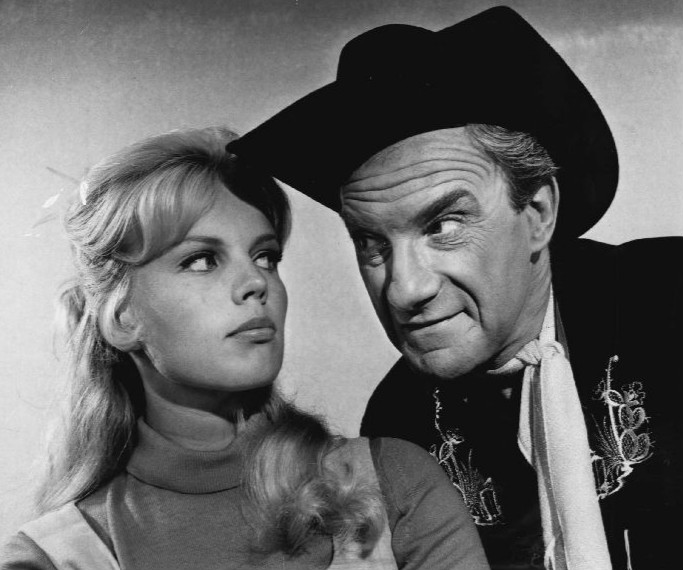 Marta Kristen photo