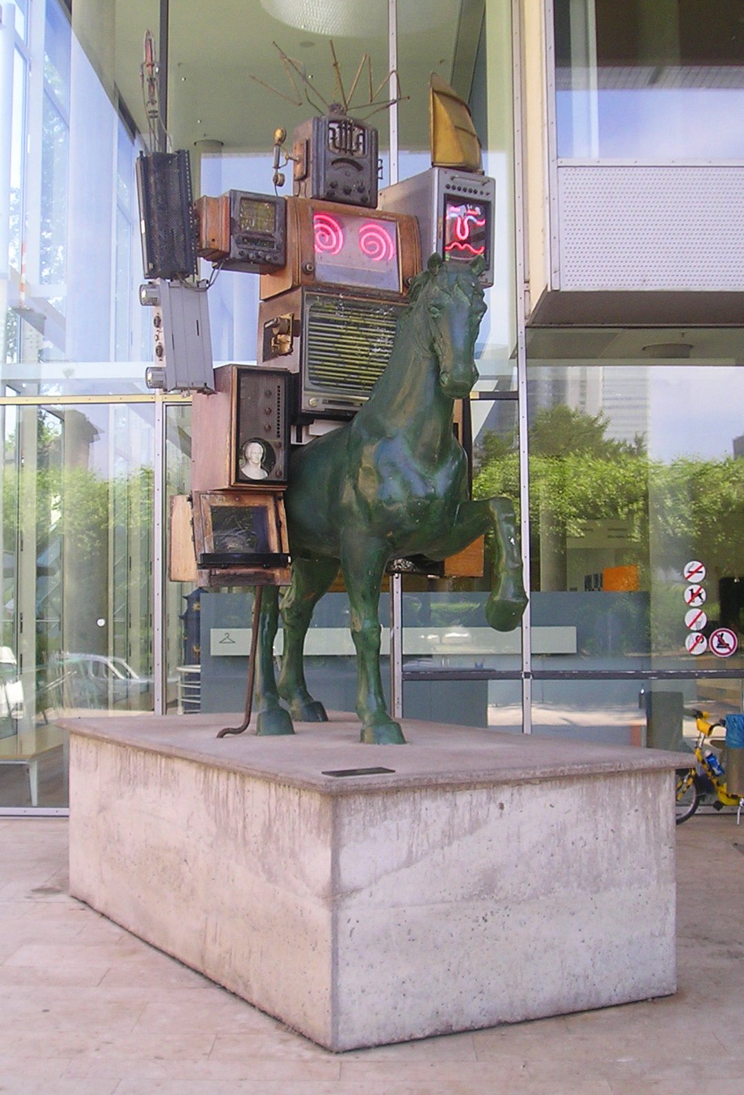 Nam June Paik photo