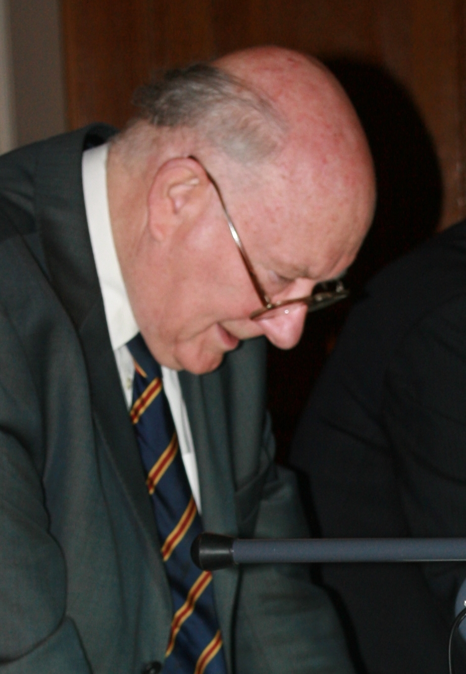 Colin Renfrew photo