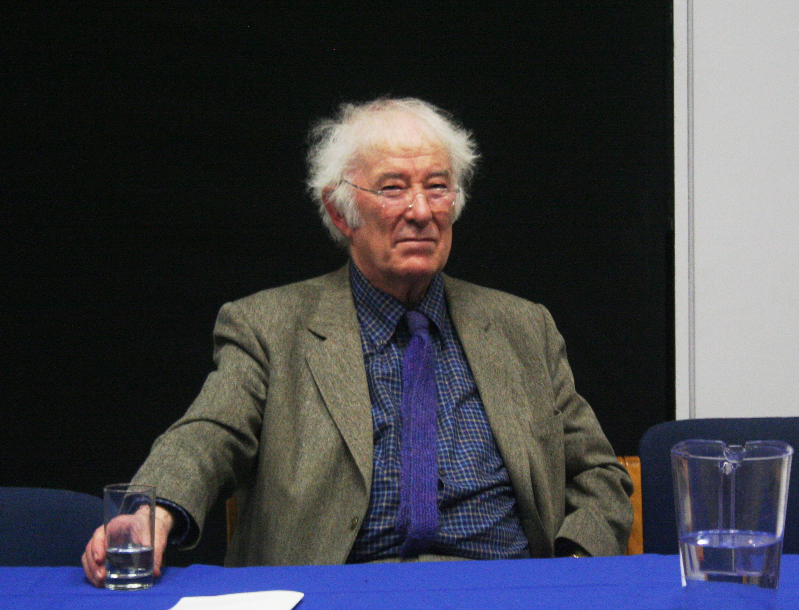 Seamus Heaney photo