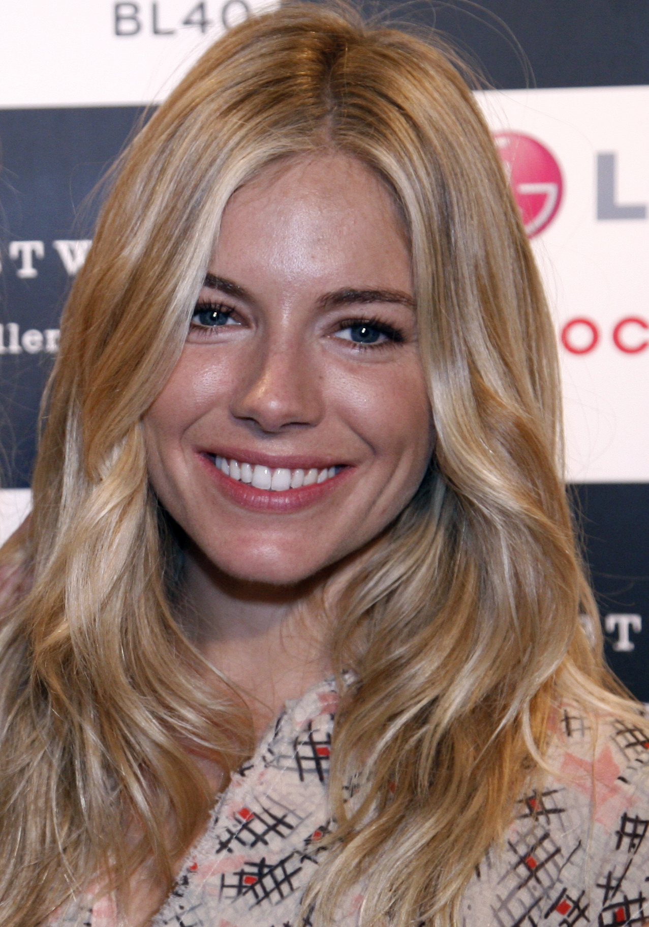 Sienna Miller photo
