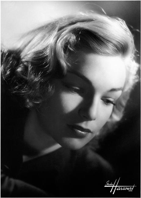 Simone Signoret photo