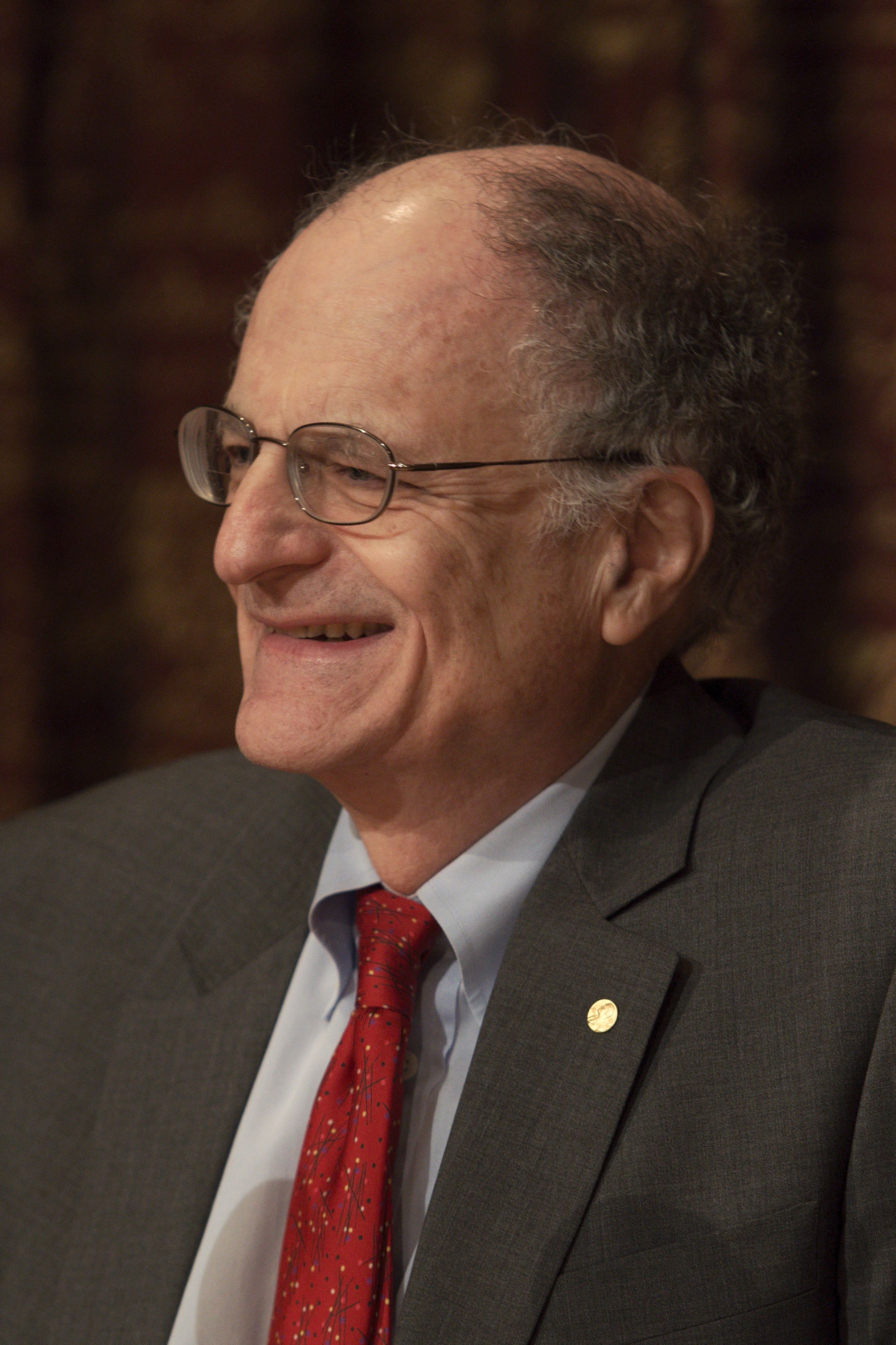 Thomas Sargent photo
