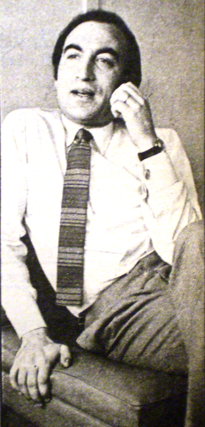 Tomás Eloy Martínez photo