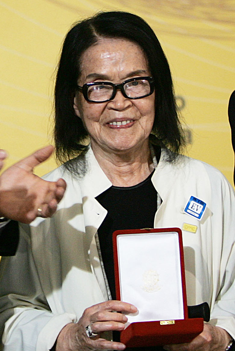 Tomie Ohtake photo