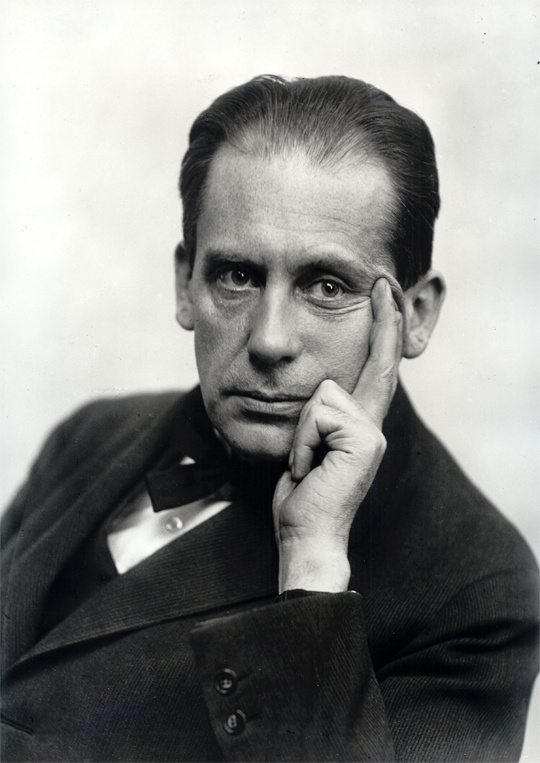 Walter Gropius photo