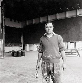 Yves Klein photo